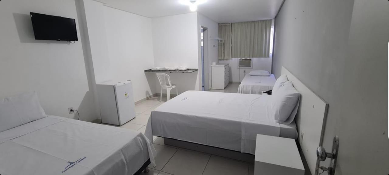 Petro Hotel Candeias Candeias  エクステリア 写真