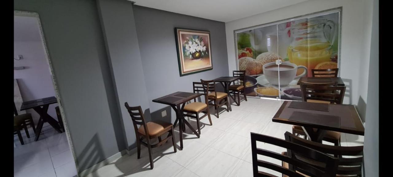 Petro Hotel Candeias Candeias  エクステリア 写真