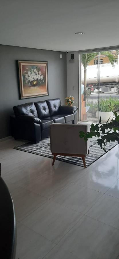 Petro Hotel Candeias Candeias  エクステリア 写真