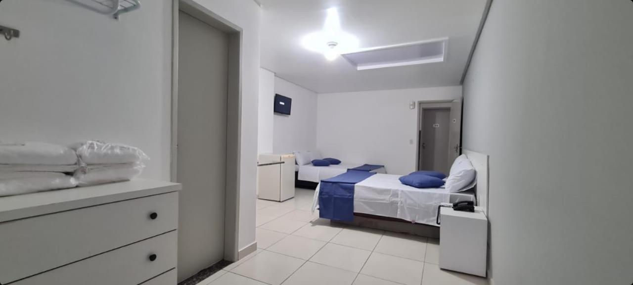 Petro Hotel Candeias Candeias  エクステリア 写真